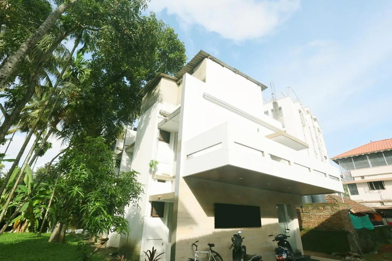 Oyo 42127 Thomsun Garden Hotel Kochi